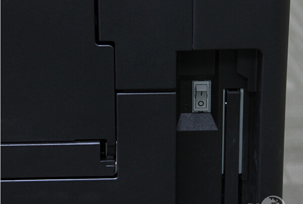 柯尼卡美能達C266機器的硬性電源開關-科頤辦公 柯尼卡美能達C266機器的硬性電源開關-科頤辦公